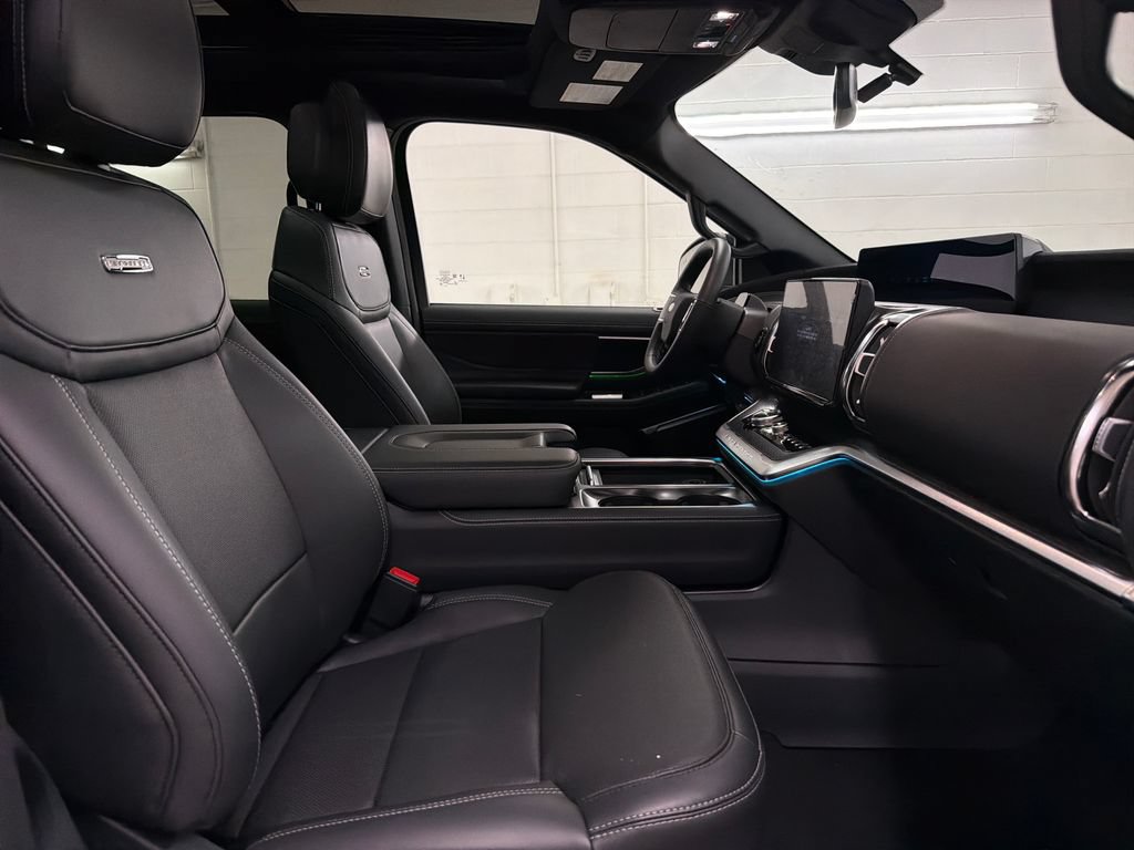 New 2027 Ford Expedition Max Platinum w/ Stealth Appearance Package RWD image 29