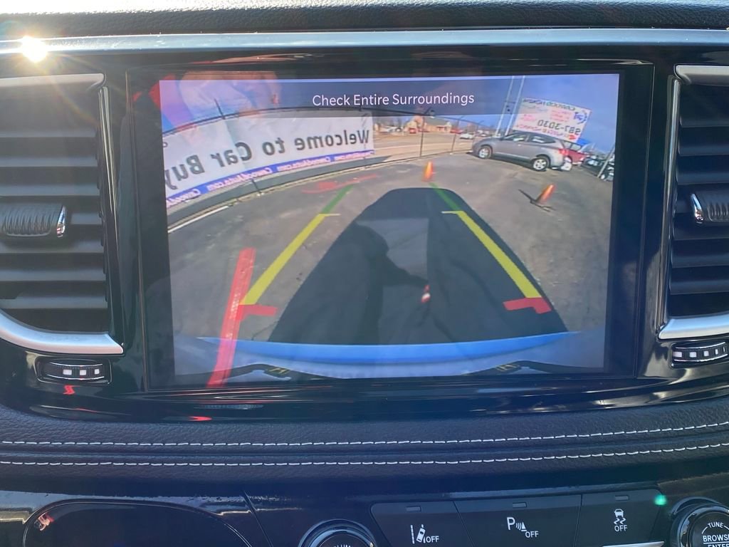 Used 2024 Chrysler Pacifica Select image 28