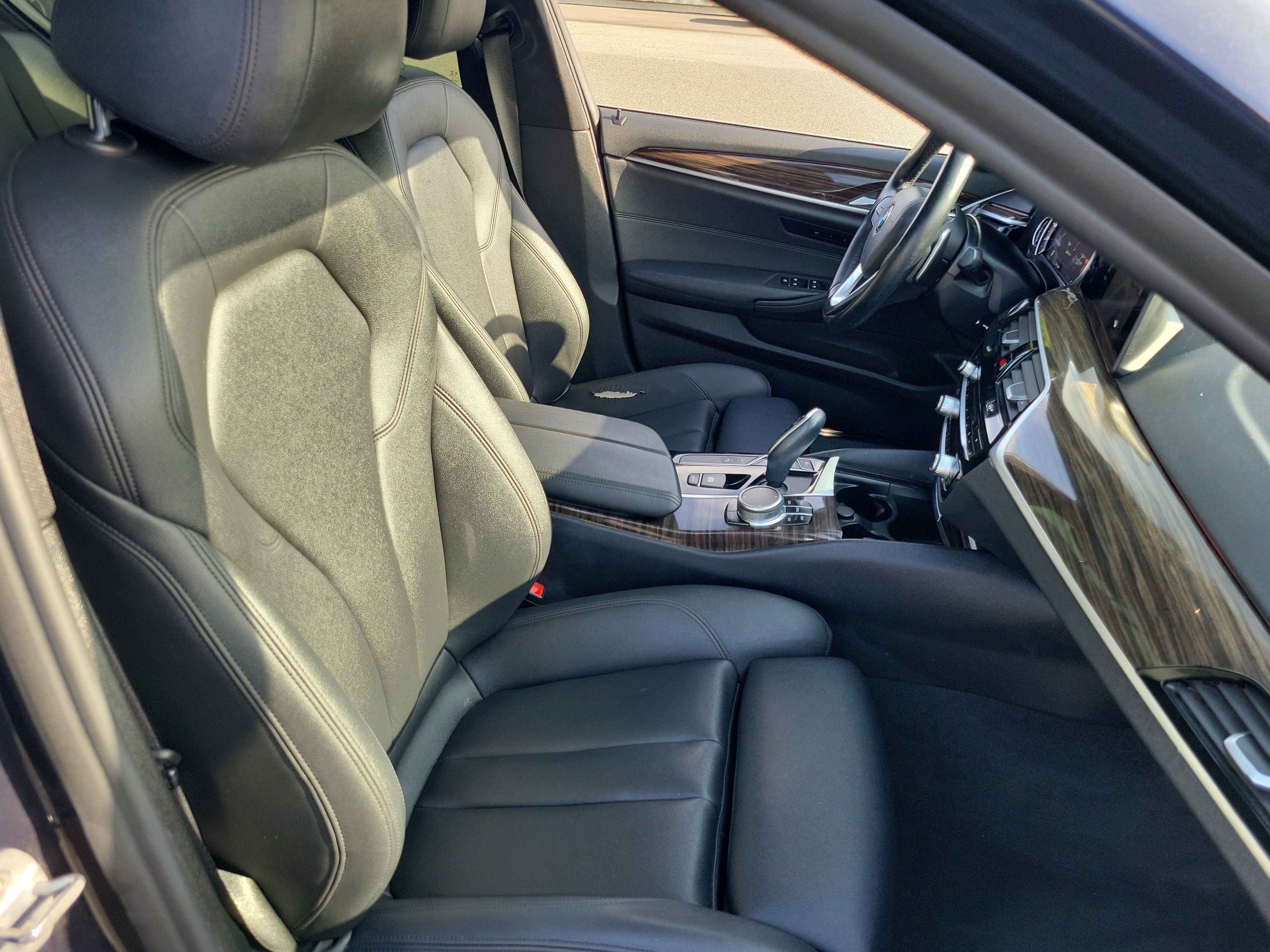Used 2019 BMW 530e RWD image 21