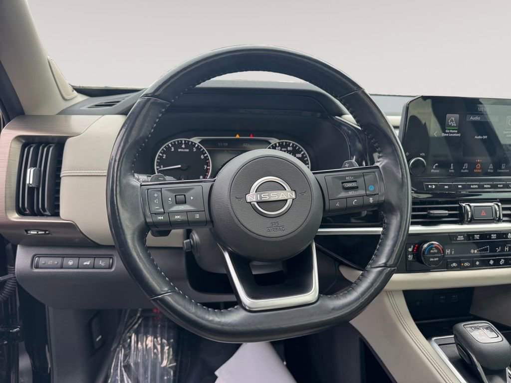 Used 2022 Nissan Pathfinder Platinum w/ Cargo Package image 12