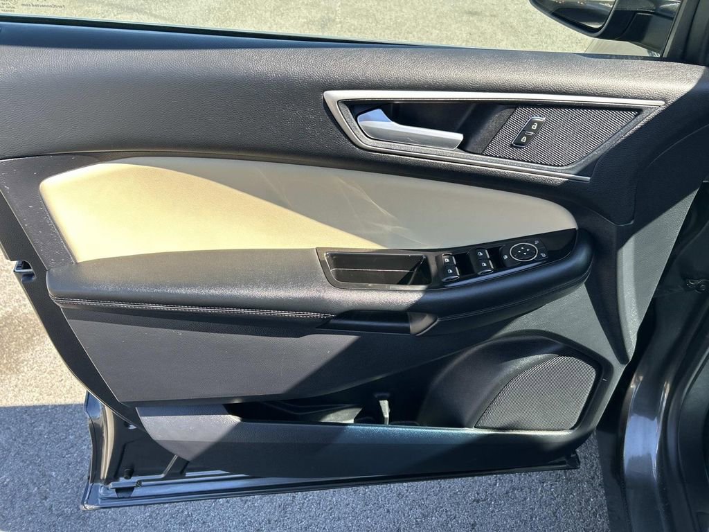 Used 2020 Ford Edge SEL AWD/4WD image 23