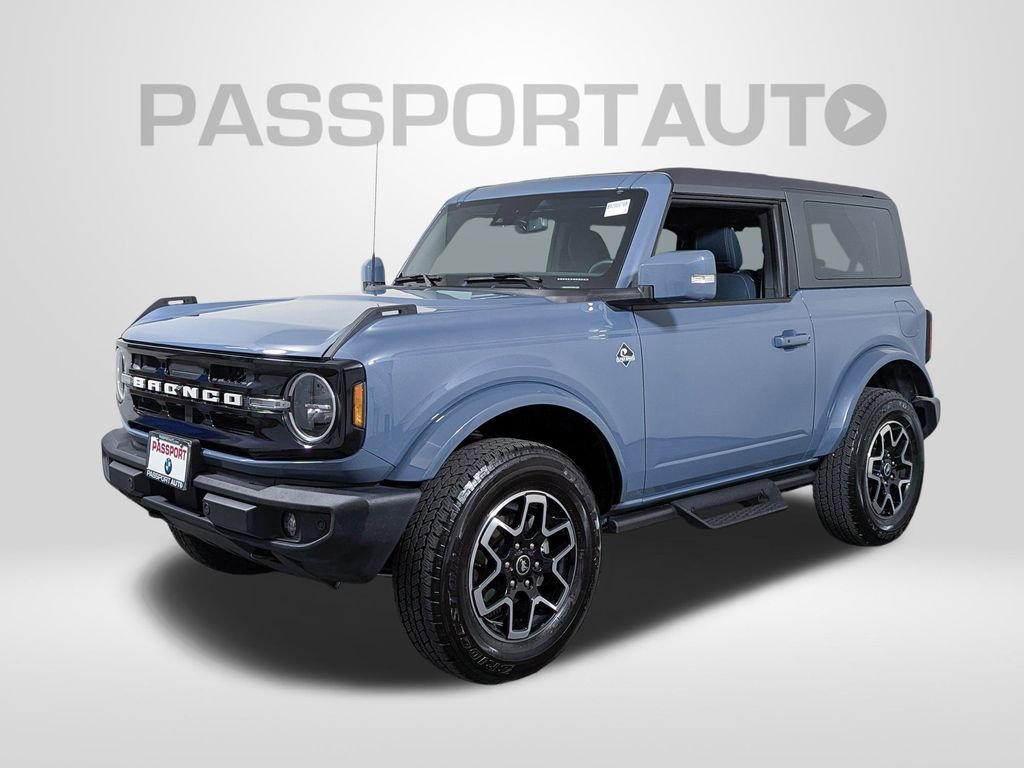 Used 2023 Ford Bronco Outer Banks image 1