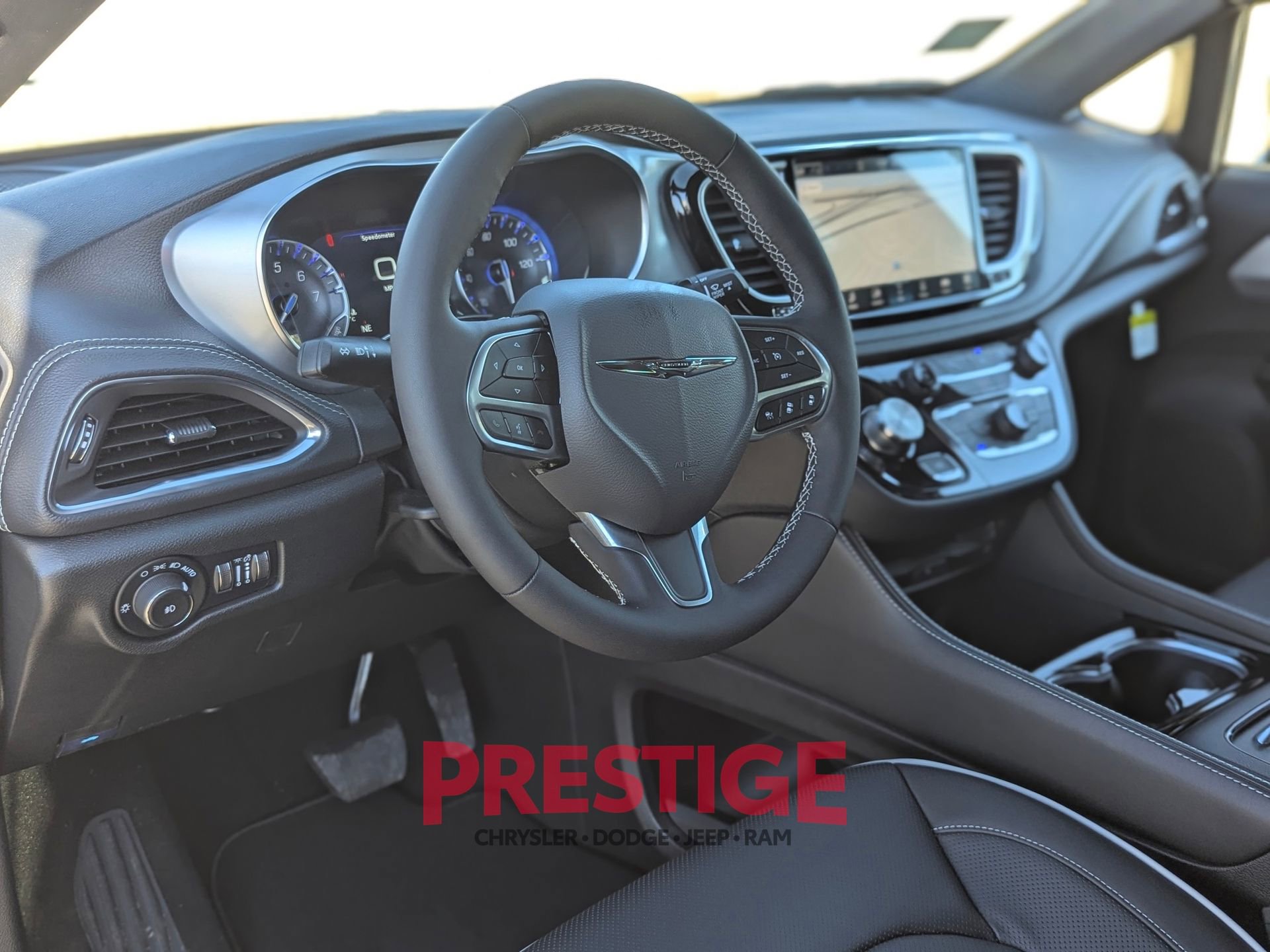 New 2026 Chrysler Pacifica Limited AWD/4WD image 11