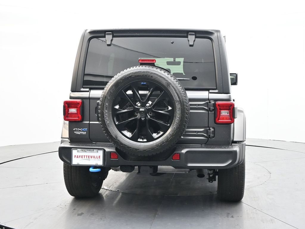 Used 2022 Jeep Wrangler Unlimited Sahara image 7