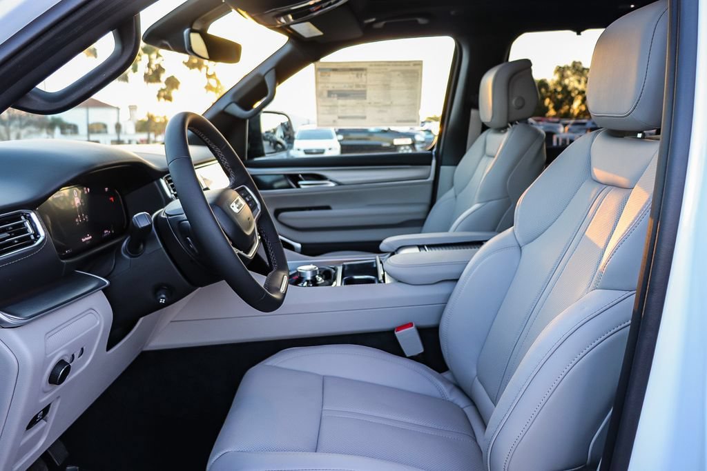 New 2026 Jeep Grand Wagoneer Limited AWD/4WD image 20