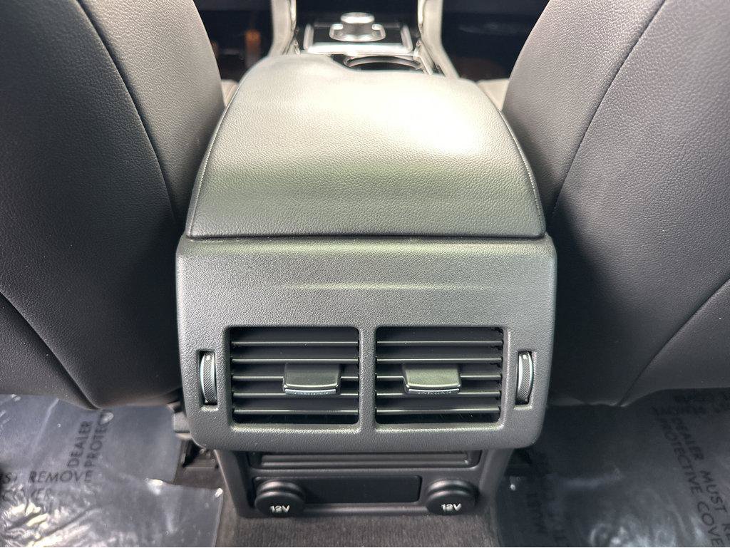 Used 2017 Jaguar XE RWD image 17