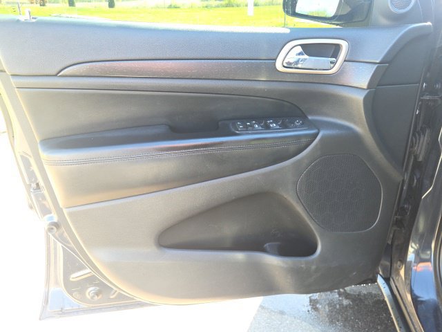 Used 2016 Jeep Grand Cherokee Laredo w/ Quick Order Package 23E AWD/4WD image 21