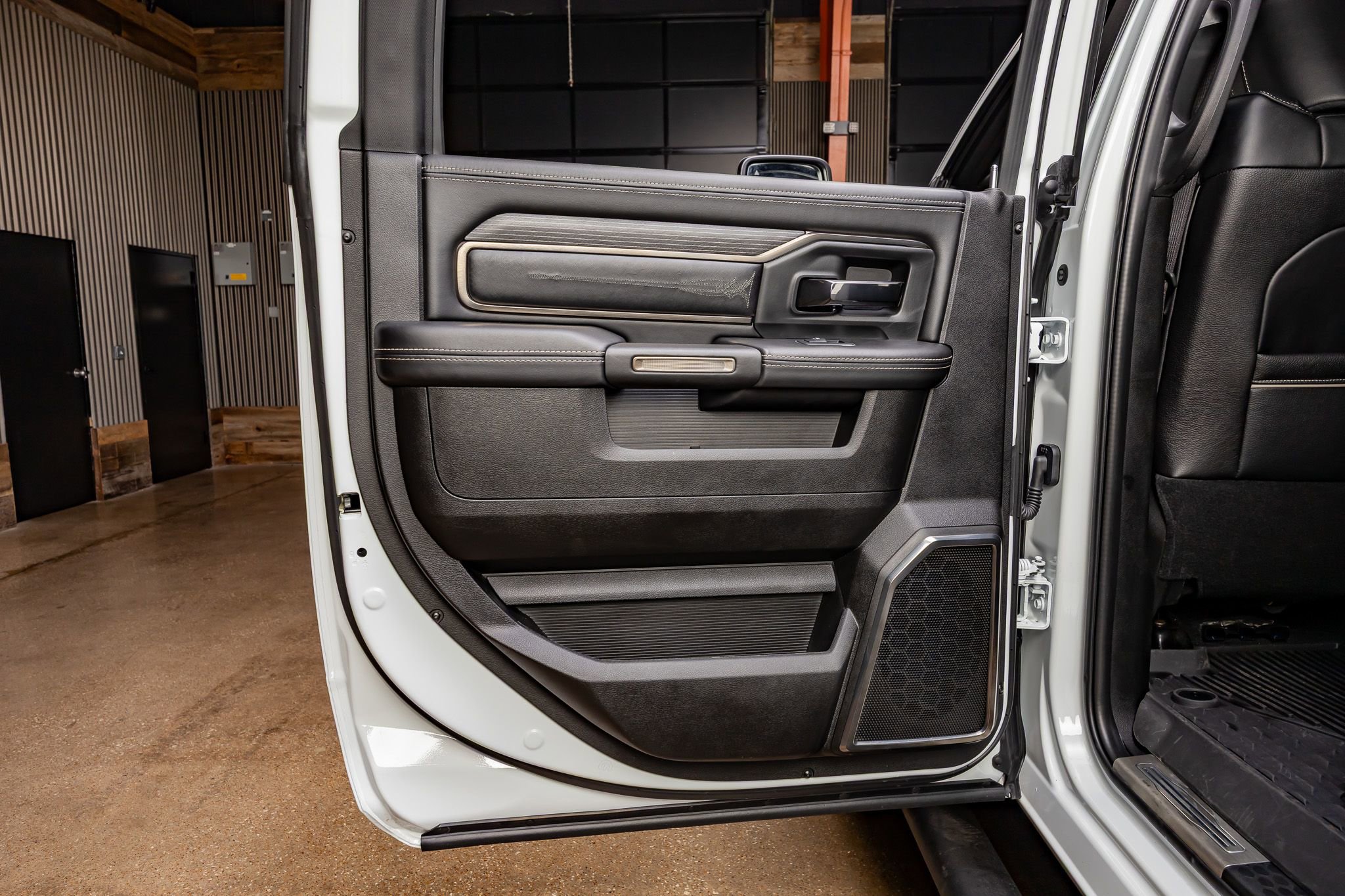 Used 2023 RAM 3500 Limited w/ Night Edition image 37