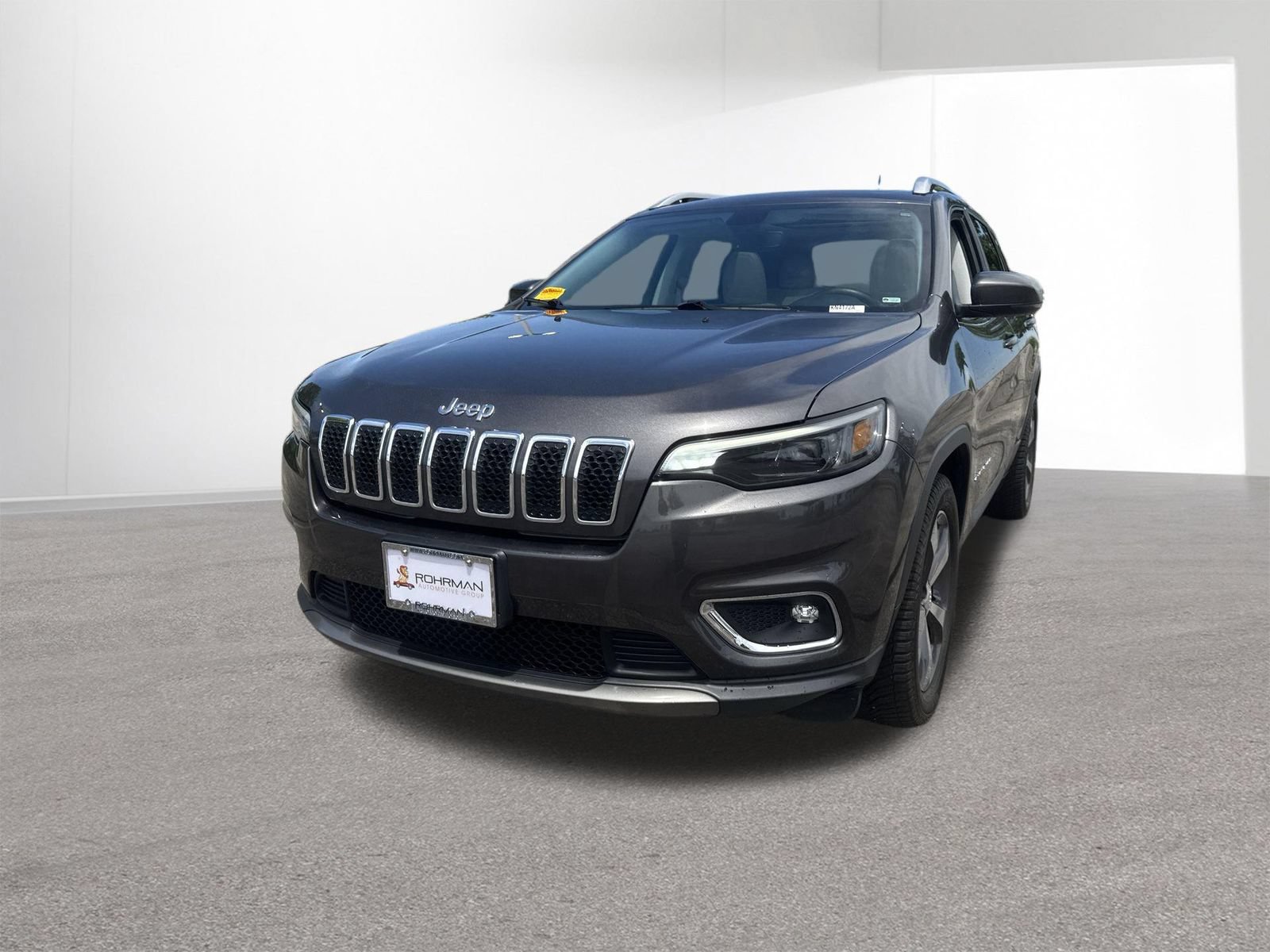 Used 2019 Jeep Cherokee Limited w/ Luxury Group FWD image 2