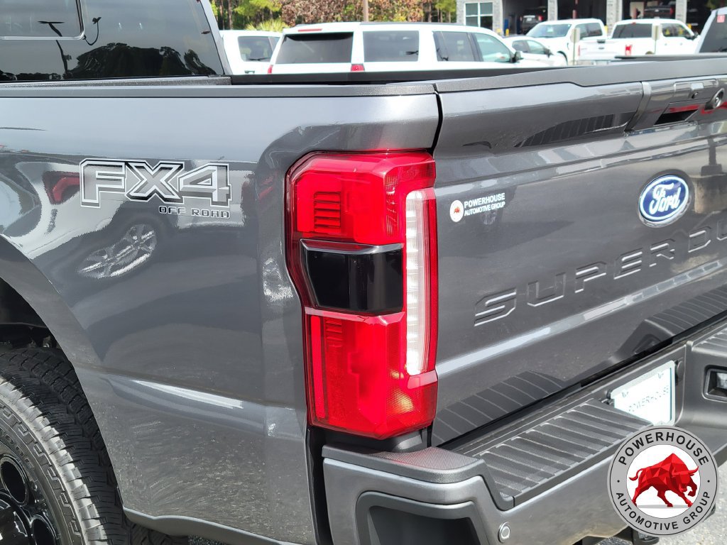New 2027 Ford F350 Lariat w/ Black Appearance Package AWD/4WD image 13