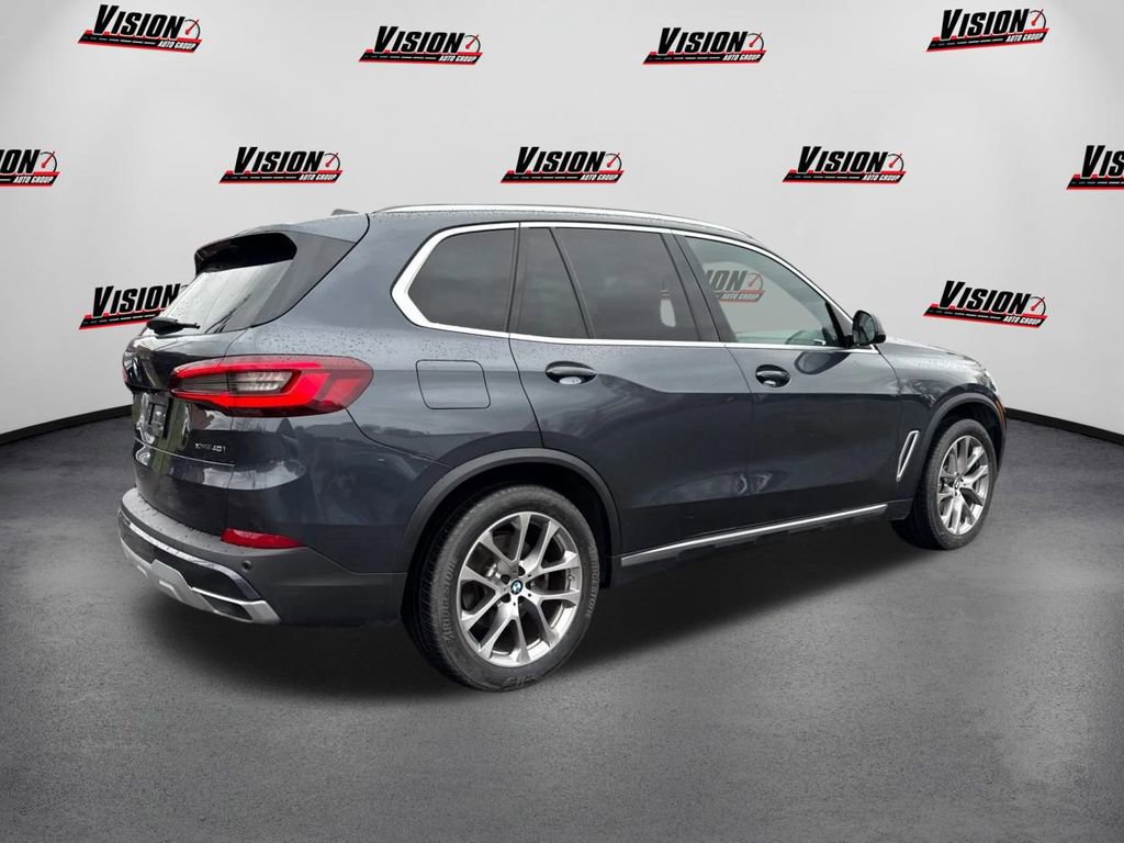 Used 2022 BMW X5 xDrive40i w/ Climate Comfort Package image 5