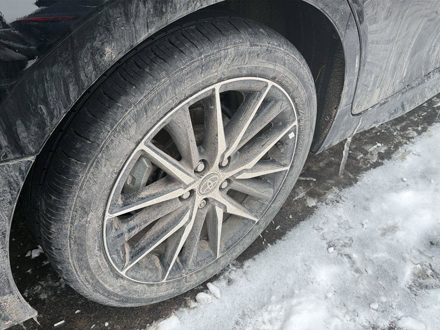 Used 2024 Toyota Camry SE w/ Cold Weather Package image 10