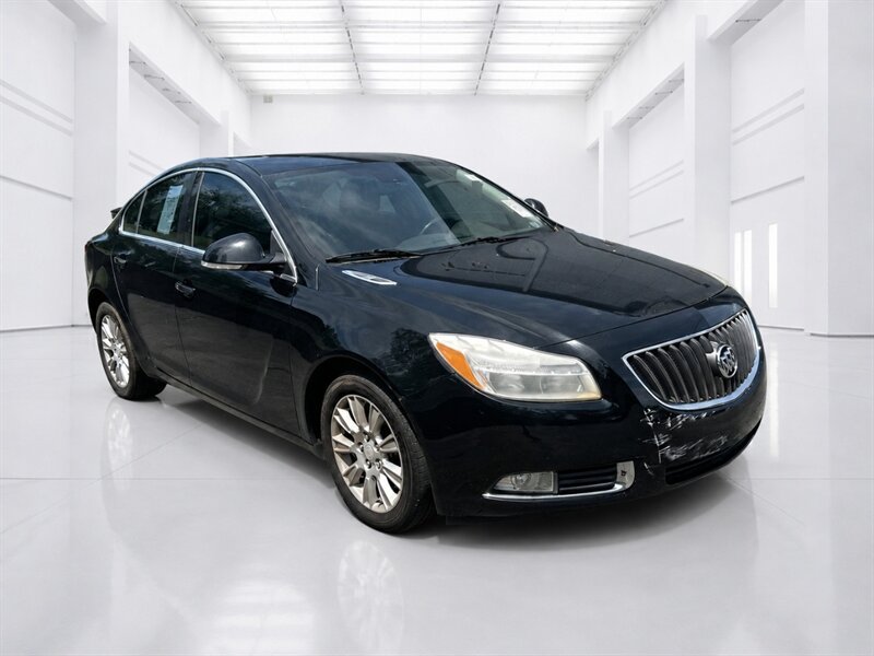 Used 2013 Buick Regal Premium FWD image 2