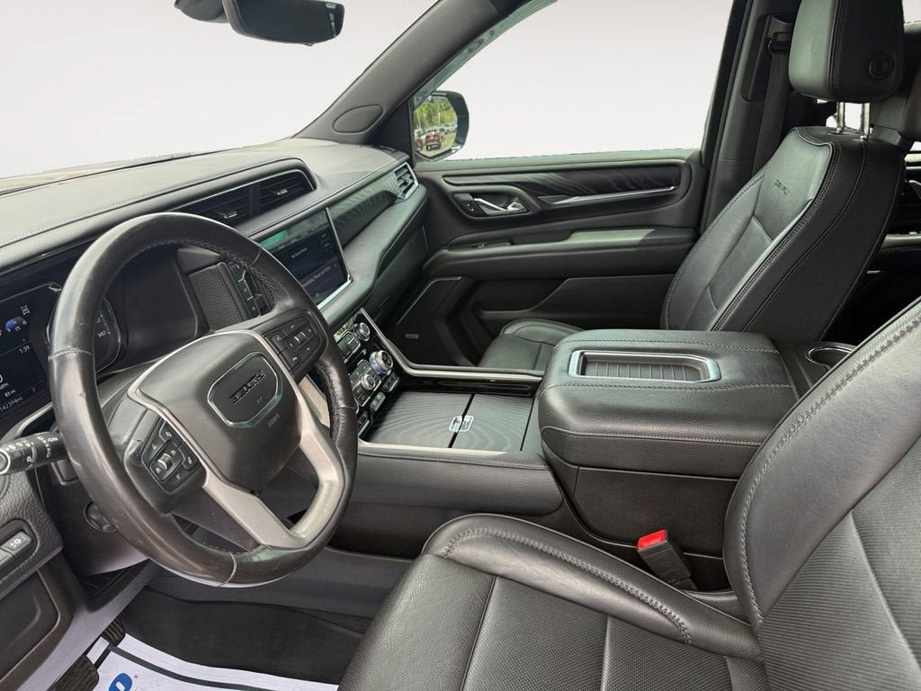 Used 2021 GMC Yukon Denali w/ Denali Premium Package AWD/4WD image 9