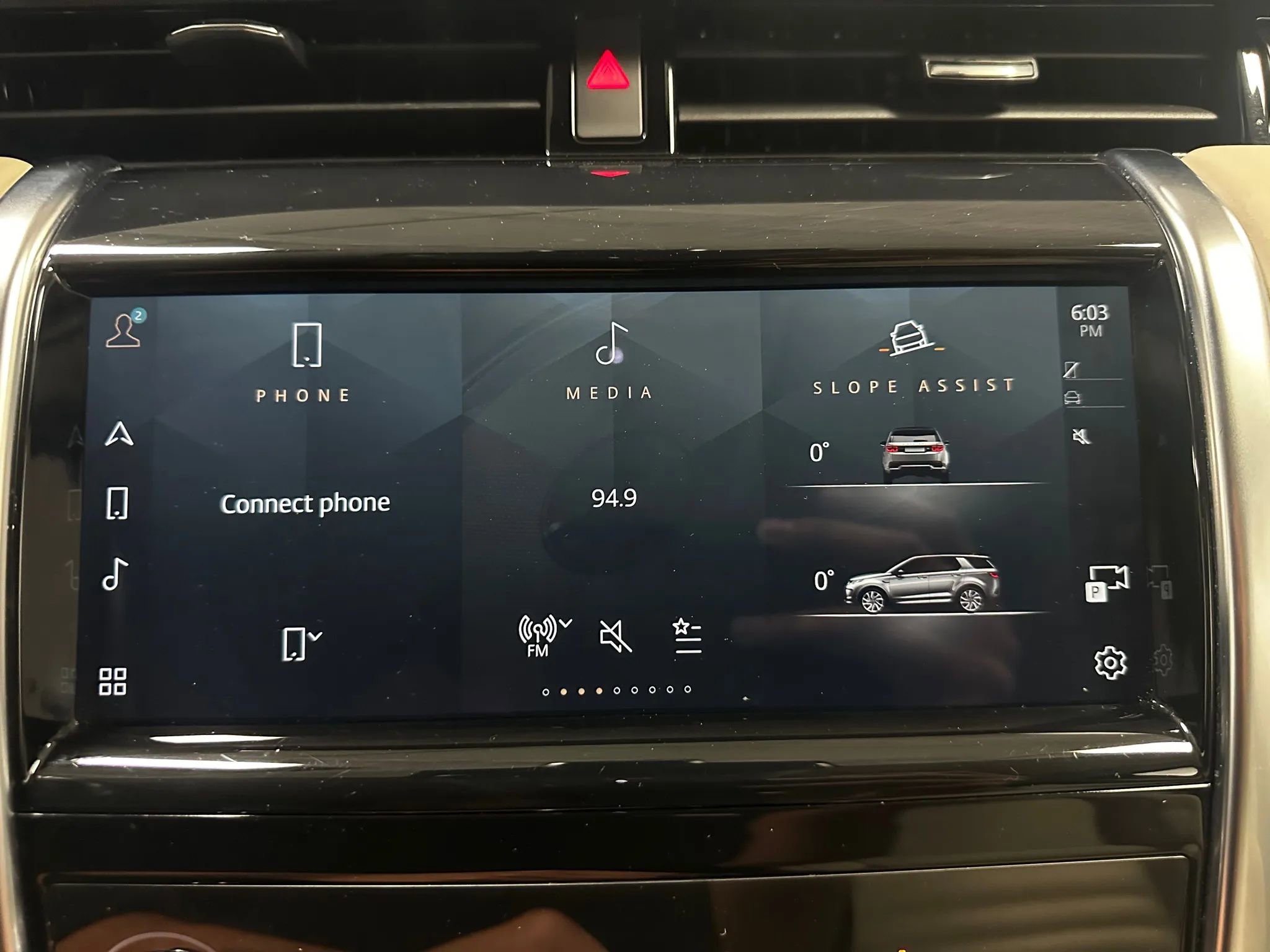 Used 2021 Land Rover Discovery Sport SE image 38