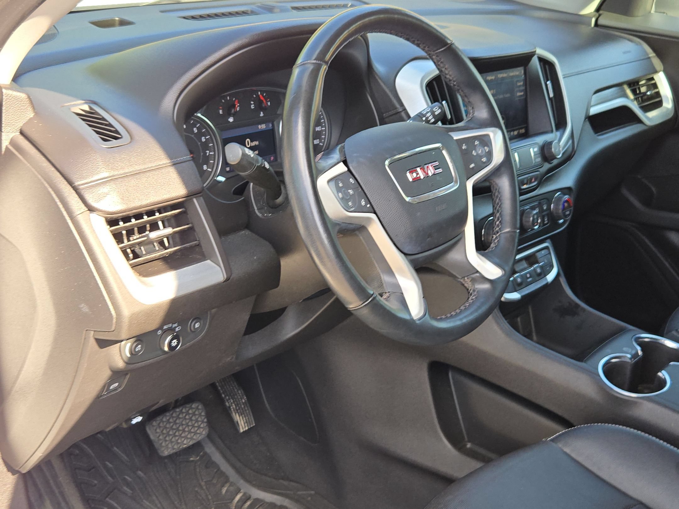 Used 2023 GMC Terrain SLT FWD image 12