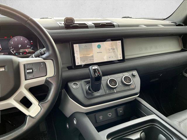 Used 2023 Land Rover Defender 110 SE AWD/4WD image 6