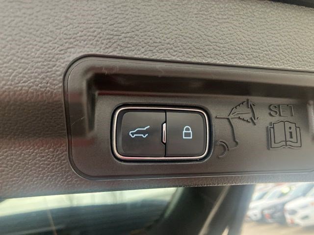 Used 2023 Ford Explorer XLT w/ Equipment Group 202A image 28