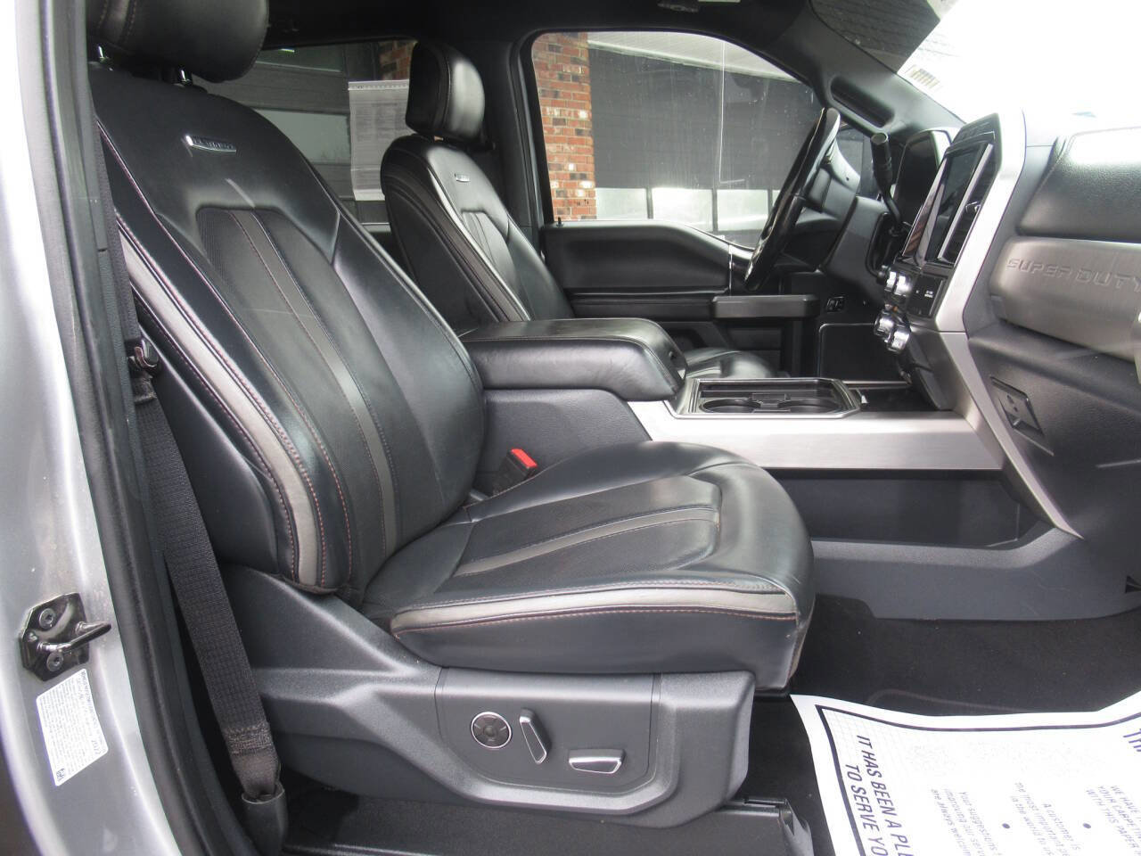 Used 2022 Ford F350 Platinum image 10