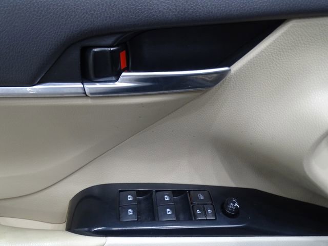 Used 2019 Toyota Camry LE image 16