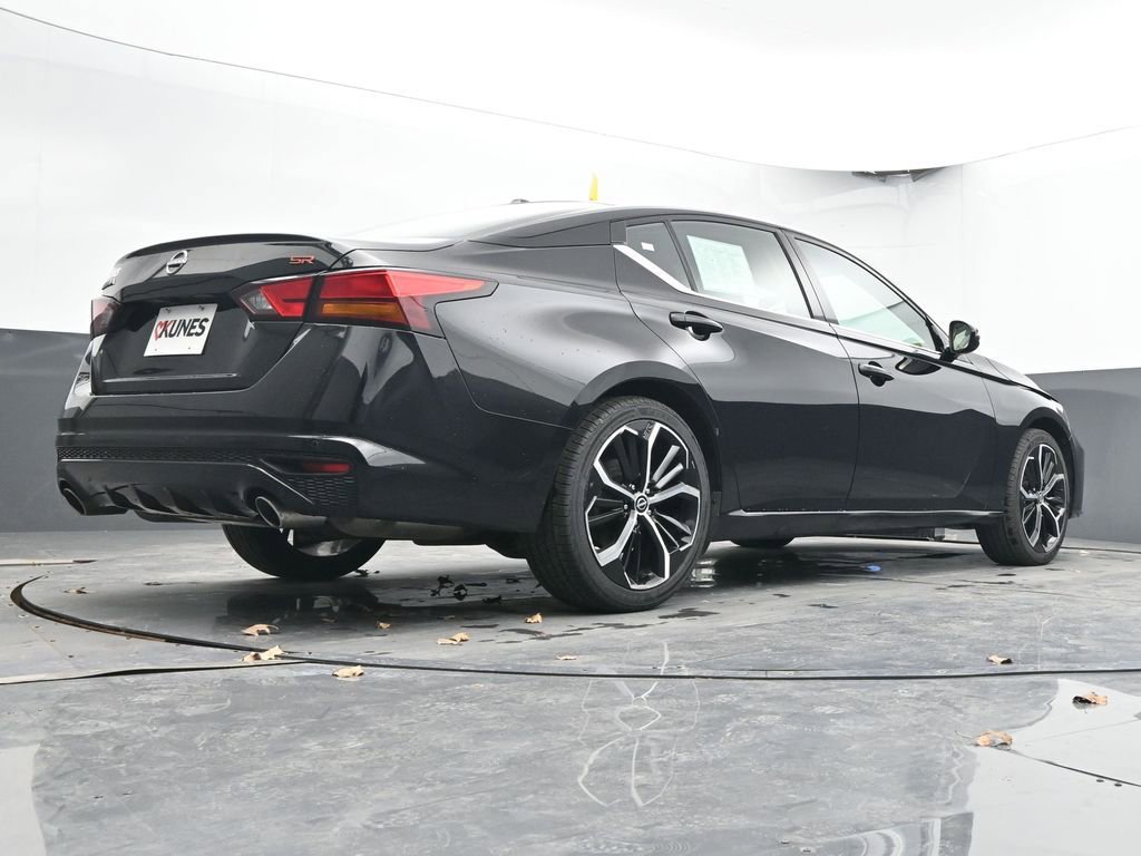 Used 2024 Nissan Altima 2.5 SR FWD image 50