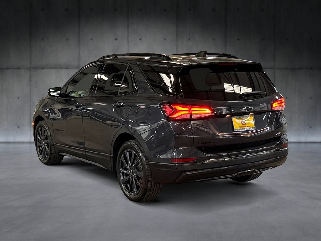Used 2022 Chevrolet Equinox RS w/ RS Leather Package FWD image 3