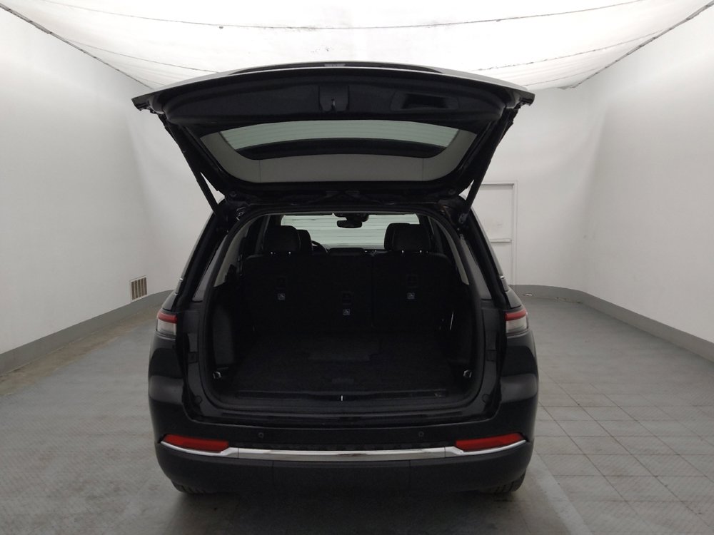 Used 2022 Jeep Grand Cherokee Limited w/ Trailer Tow Prep Group (B) RWD image 29