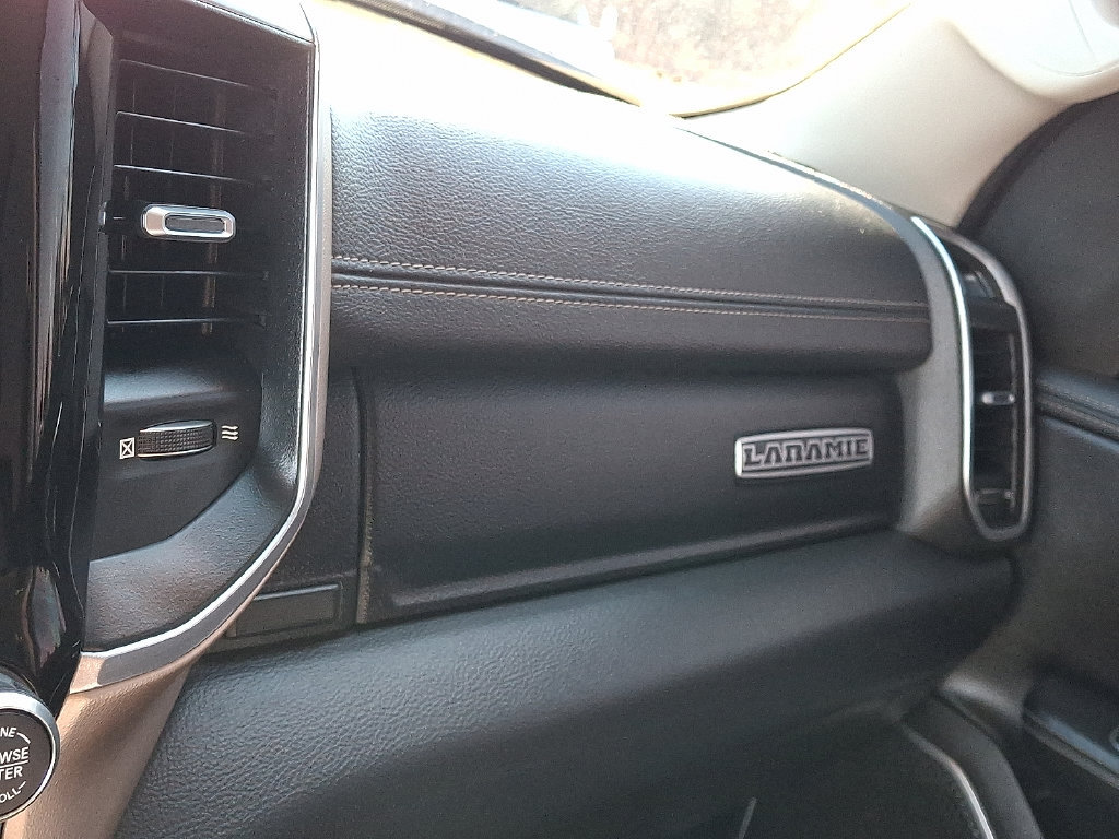 Used 2022 RAM 1500 Laramie AWD/4WD image 27
