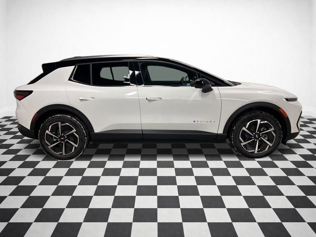 New 2026 Chevrolet Equinox EV LT image 2