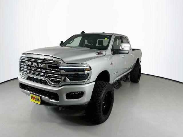 Used 2026 RAM 2500 Laramie AWD/4WD image 5