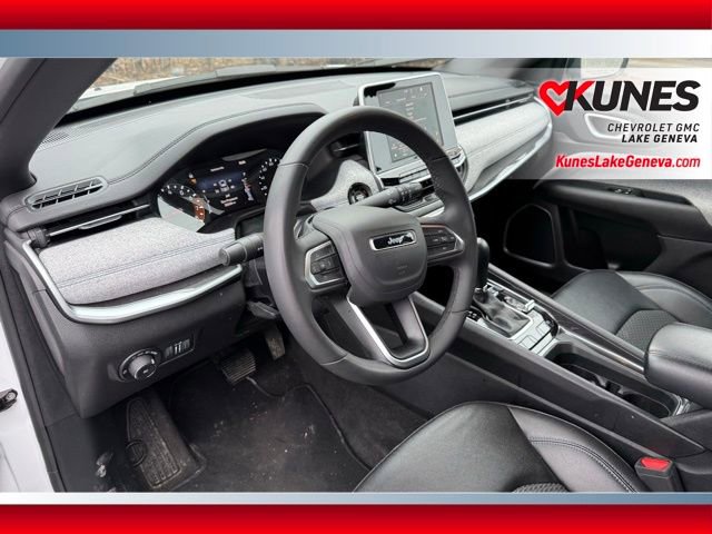 Used 2025 Jeep Compass Latitude image 15