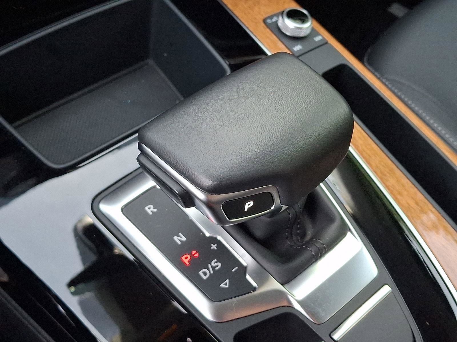 Used 2023 Audi Q5 2.0T Premium w/ Convenience Package image 14