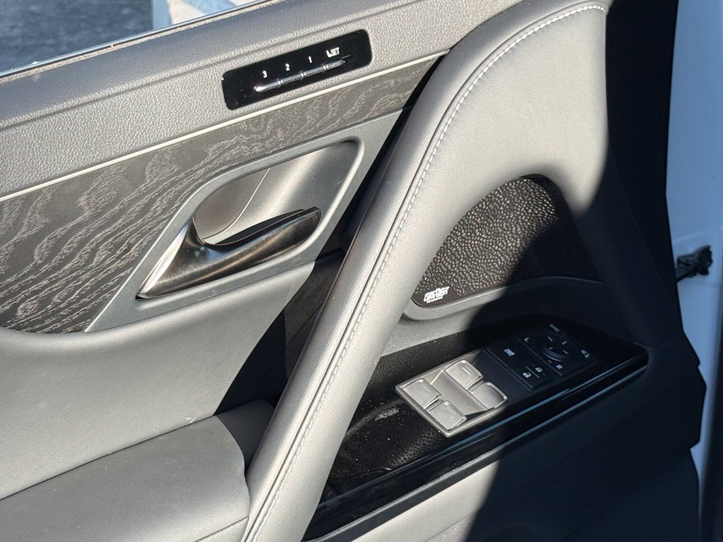 New 2026 Lexus LX 700h Luxury AWD/4WD image 18