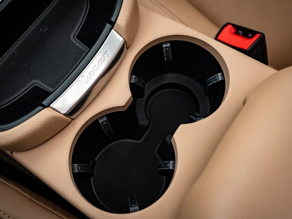 Certified 2024 Porsche Macan image 32