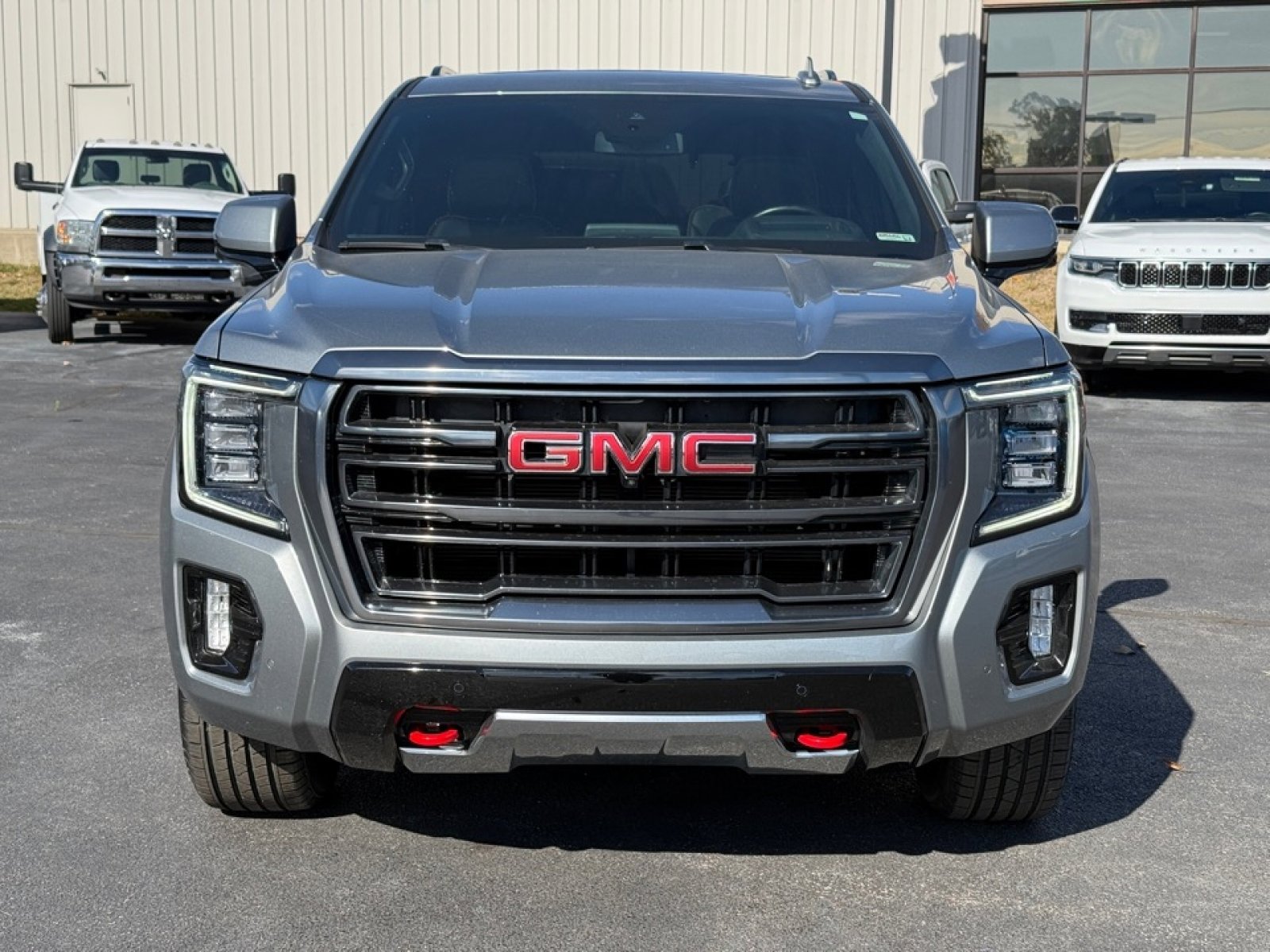 Used 2023 GMC Yukon AT4 w/ AT4 Premium Plus Package image 3