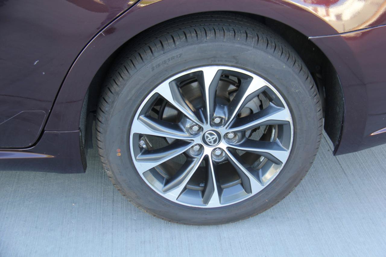 Used 2016 Toyota Avalon XLE Premium FWD image 35