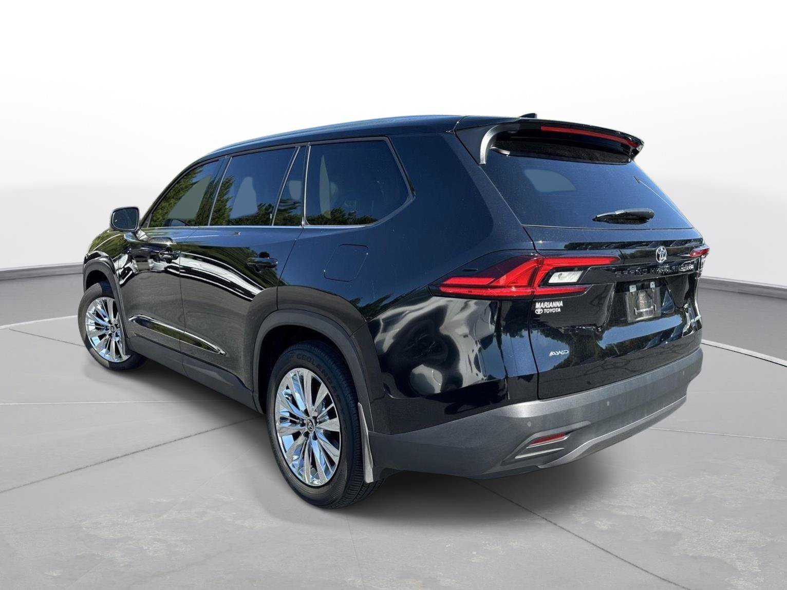 Used 2026 Toyota Grand Highlander AWD image 8
