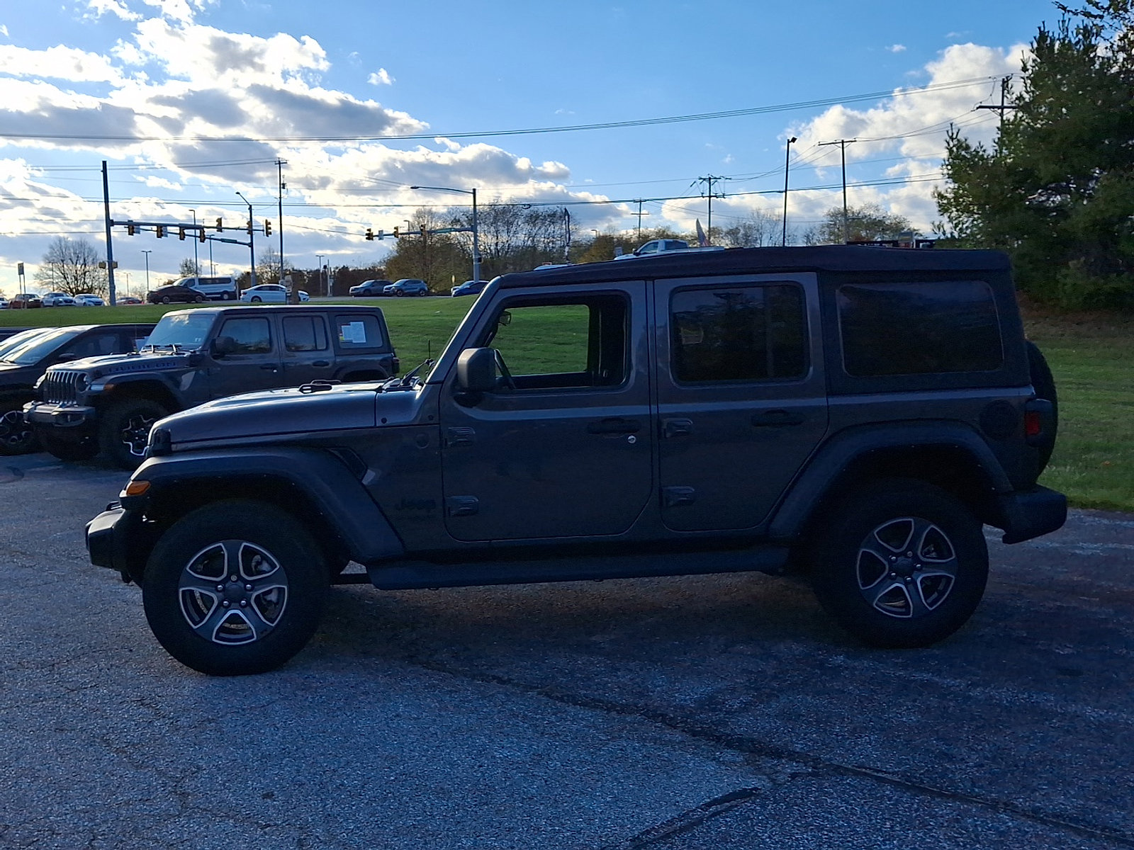 Certified 2022 Jeep Wrangler Unlimited Sport image 5