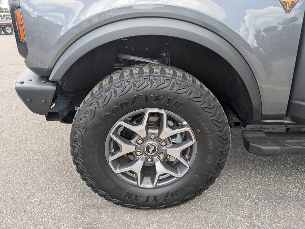 Certified 2025 Ford Bronco Badlands AWD/4WD image 32