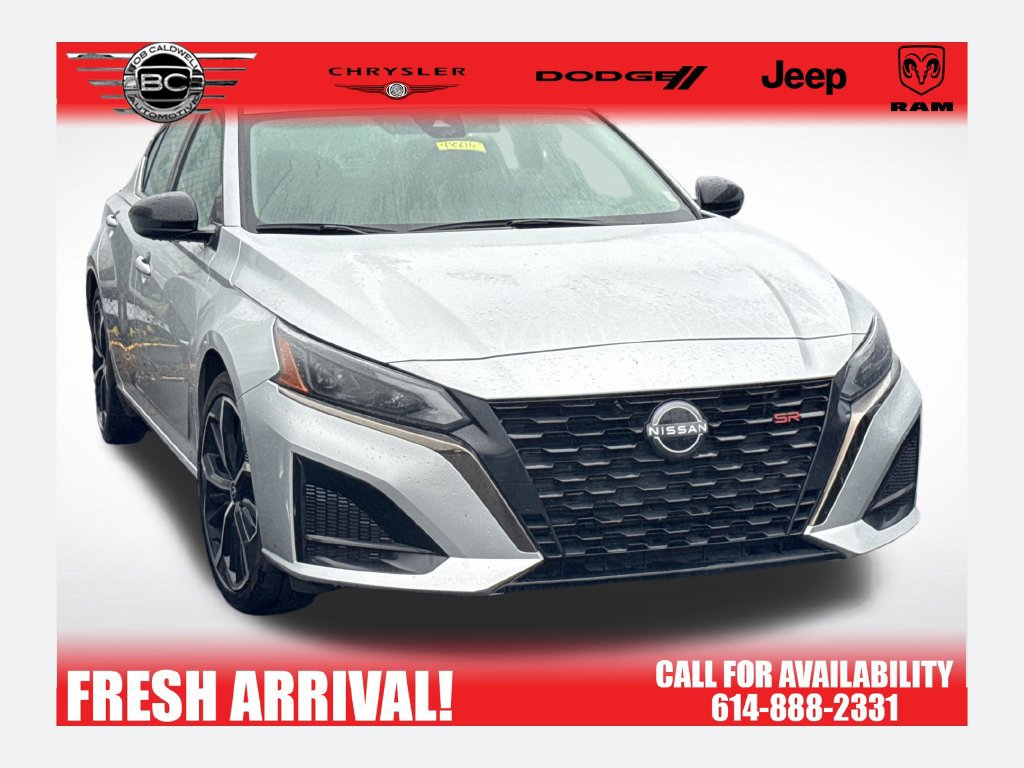 Used 2024 Nissan Altima 2.5 SR FWD image 1