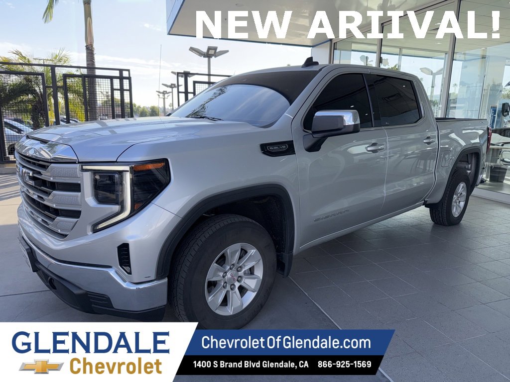 Used 2022 GMC Sierra 1500 SLE image 2
