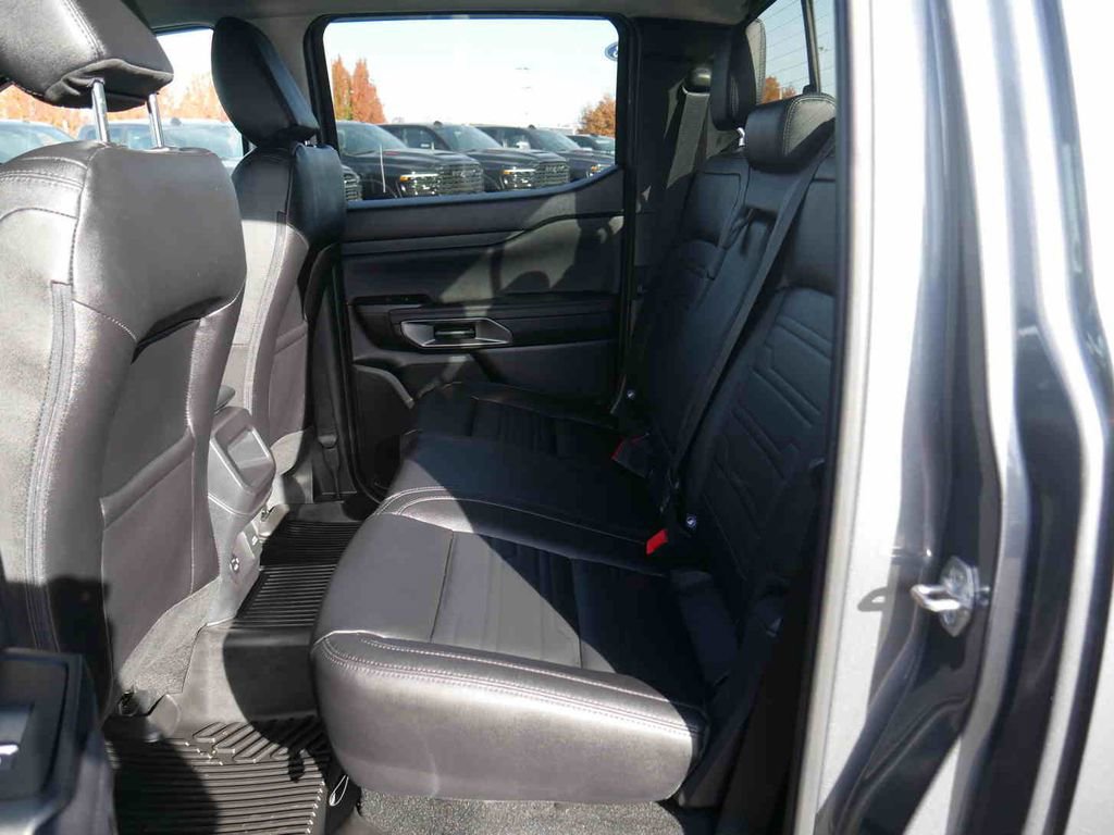 Used 2025 Ford Ranger Lariat w/ FX4 Off-Road Package image 15