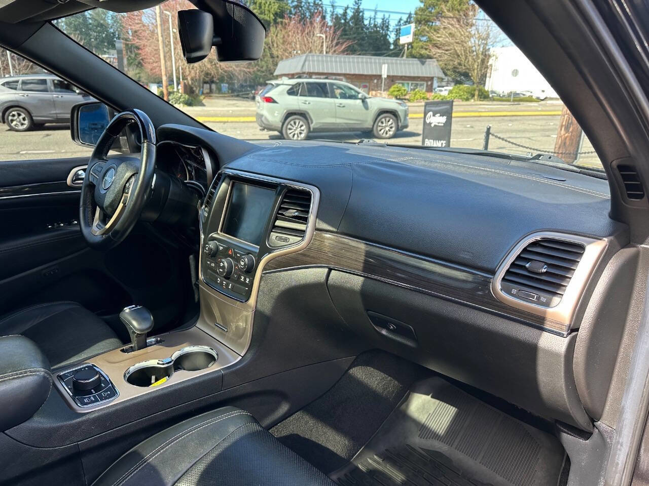 Used 2014 Jeep Grand Cherokee Overland image 19