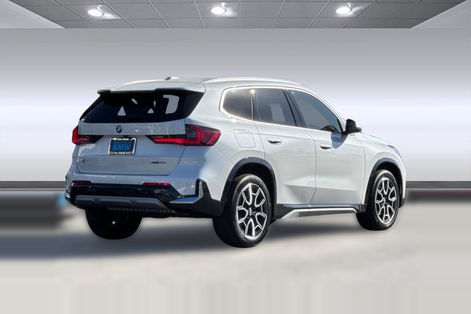 Used 2026 BMW X1 xDrive28i w/ Technology Package AWD/4WD image 9
