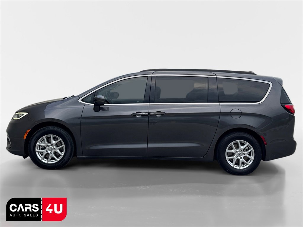 Used 2022 Chrysler Pacifica Touring-L image 4