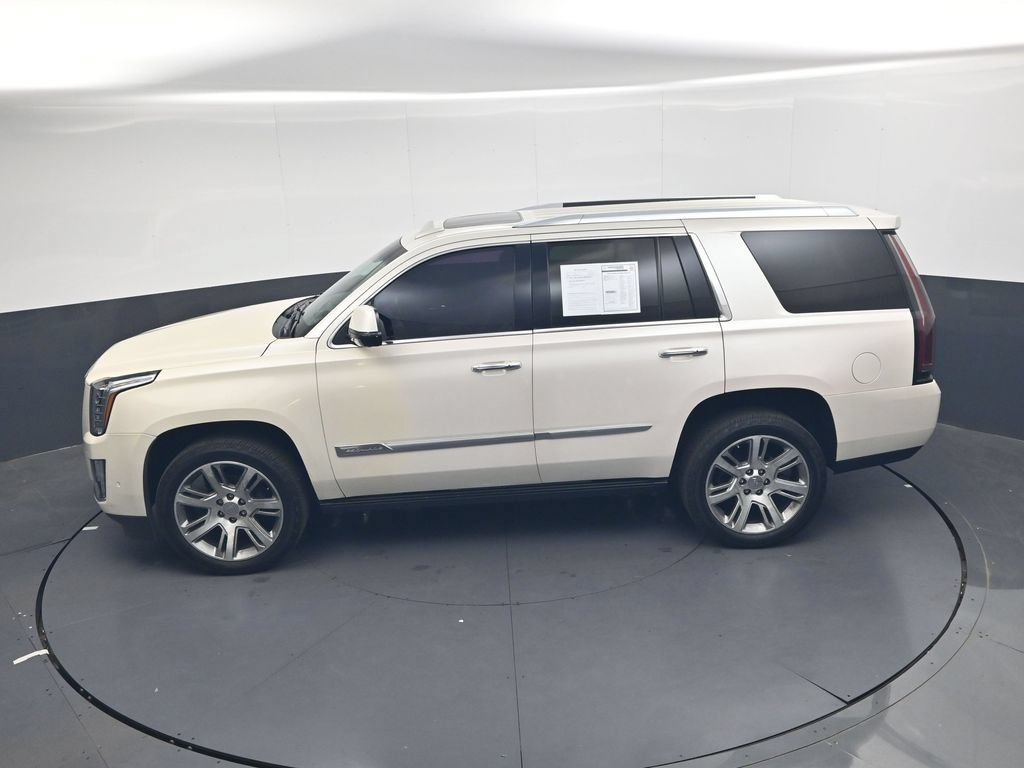 Used 2015 Cadillac Escalade Premium RWD image 30