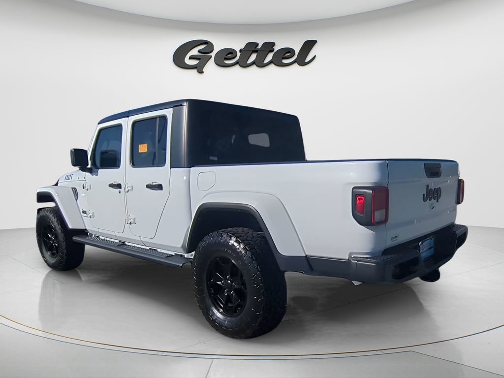 Used 2022 Jeep Gladiator Willys image 3