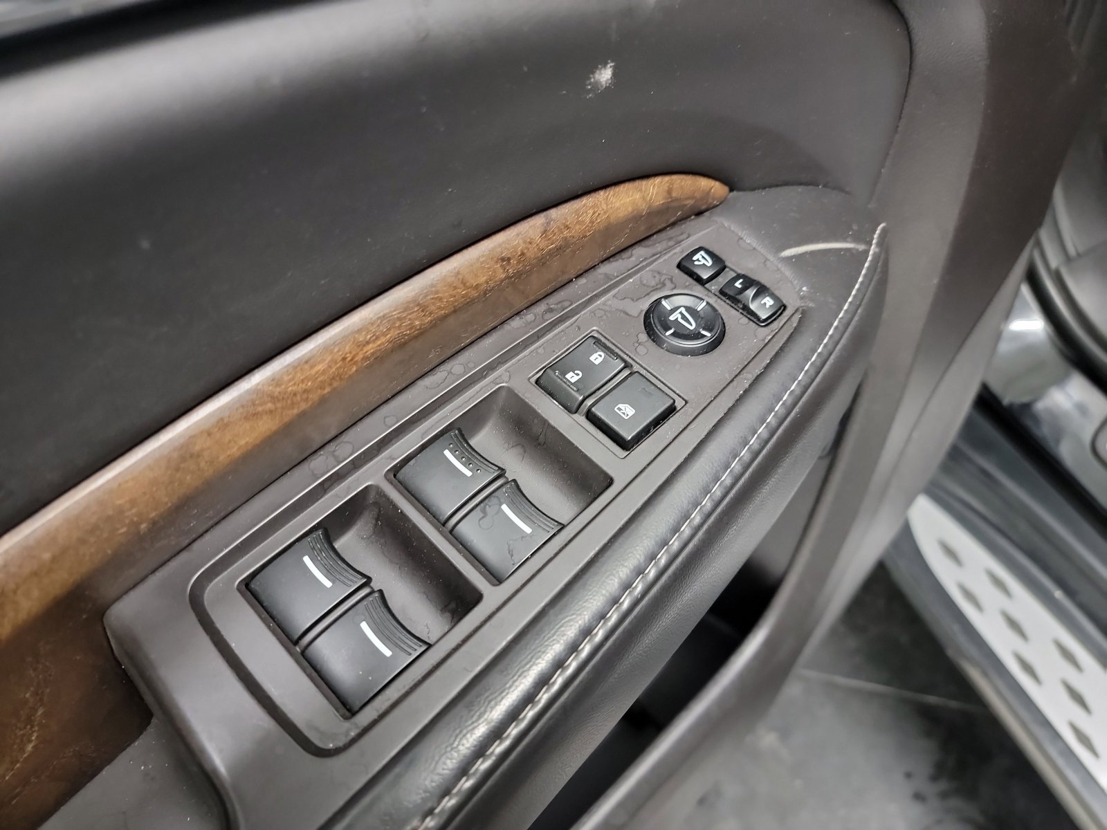 Used 2017 Acura MDX SH-AWD w/ Advance Package image 14