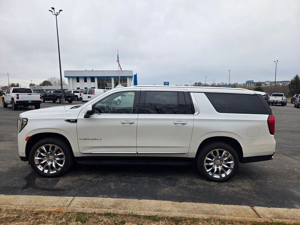 Used 2024 GMC Yukon XL Denali w/ Advanced Technology Package image 6