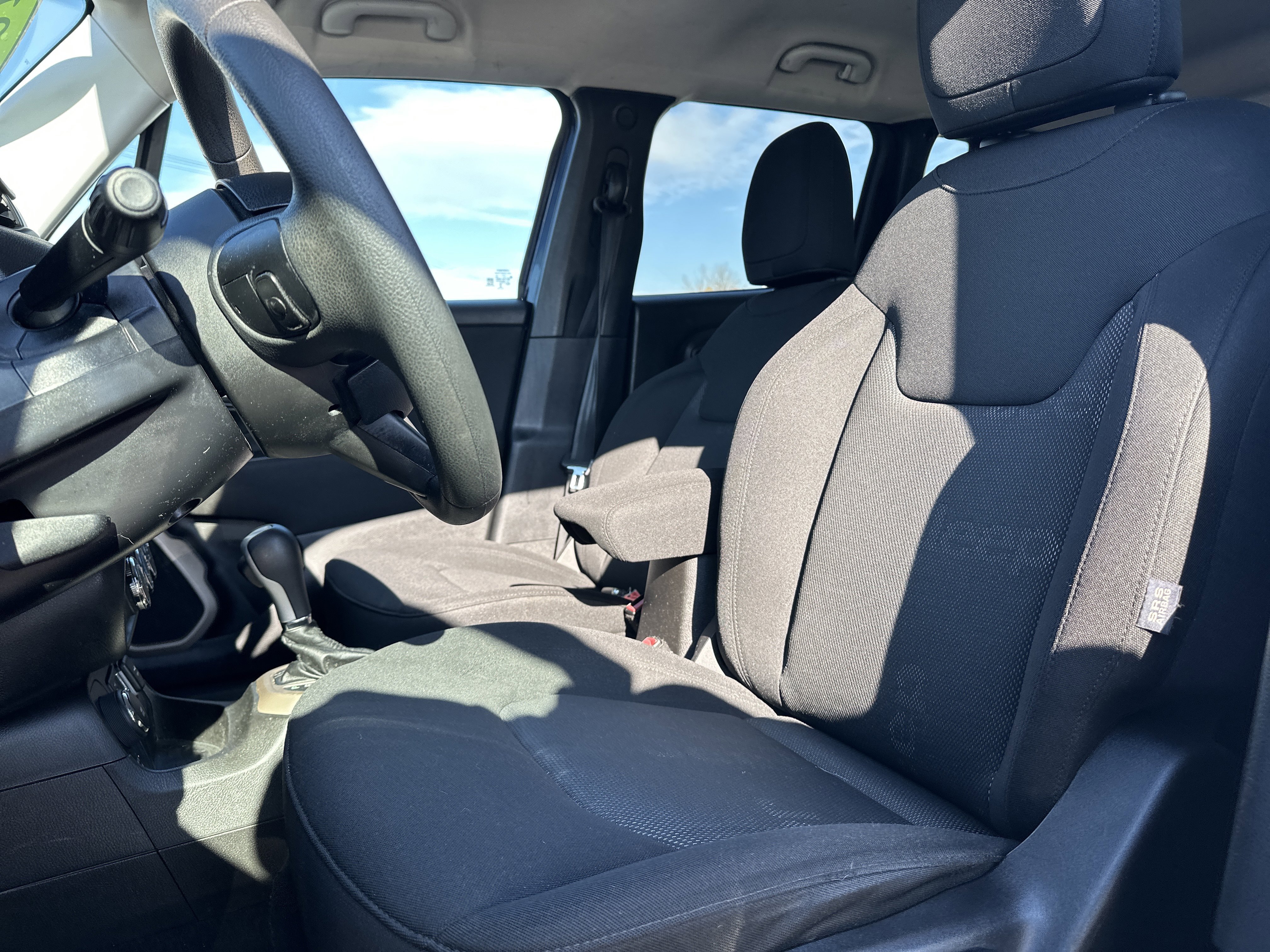 Used 2017 Jeep Renegade Sport w/ Power & Air Group image 26